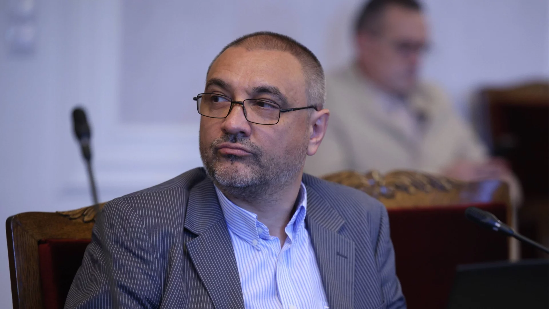 Проф. Чорбанов за Цончо Ганев: Безумно е в залата на българския парламент да се отправят заплахи с физическа саморазправа
