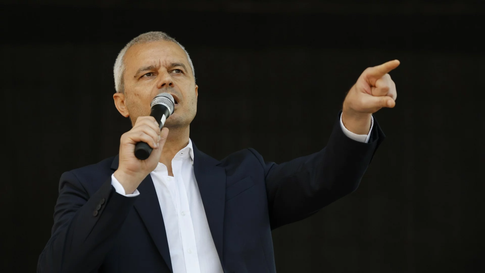 Костадинов саботира България: С писмо моли всички премиери и президенти в ЕС да не въвеждаме еврото