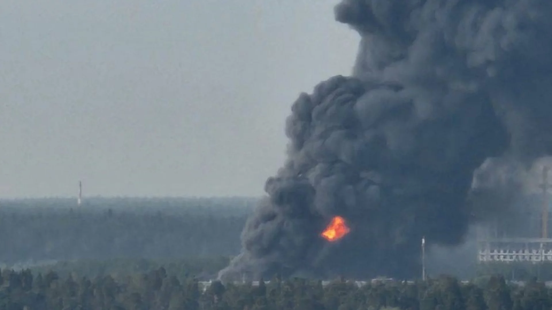 21 000 кв. метра пожар в Московска област: Горят складове с масла (ВИДЕО)