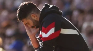 Удар по амбициите на Манчестър Юнайтед - кръвен враг им отнема цел №1