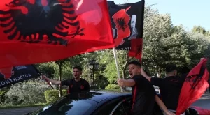"Ще застрелям майка ти и жена ти"