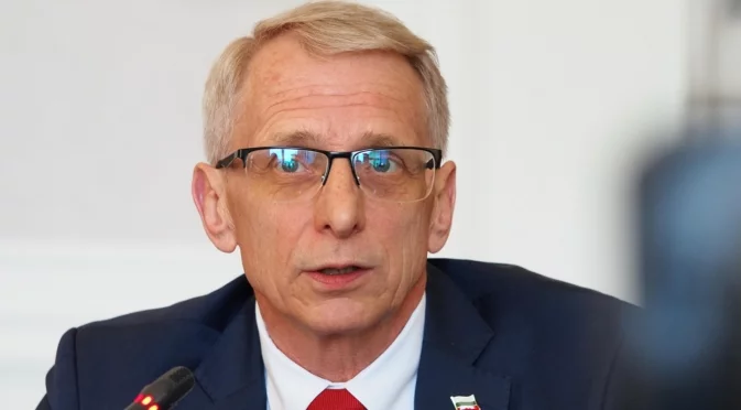 Николай Денков: Президентът тича по пистата на популизма