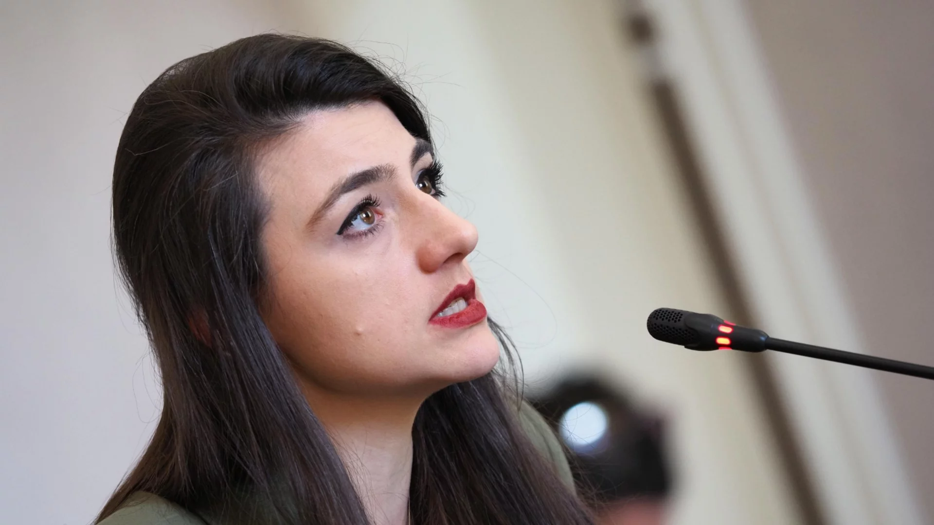 Лена Бориславова: Нашият вот ще бъде насочен към действията на Пеевски и това правителство