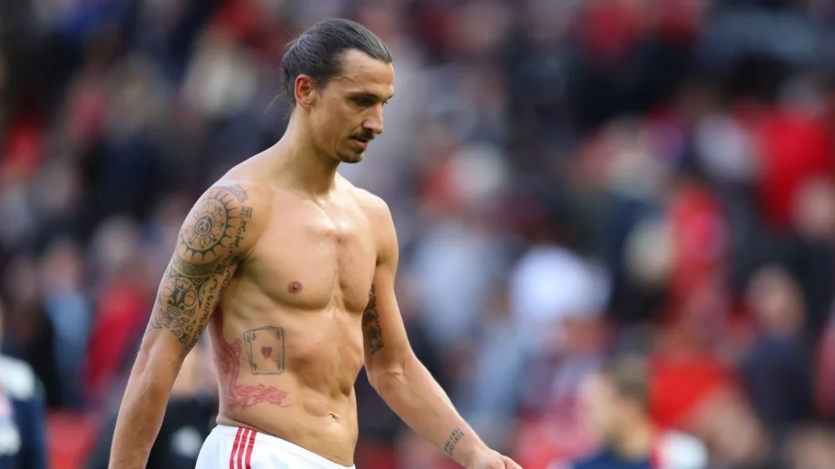 На 43 е, а изглежда като Аполон