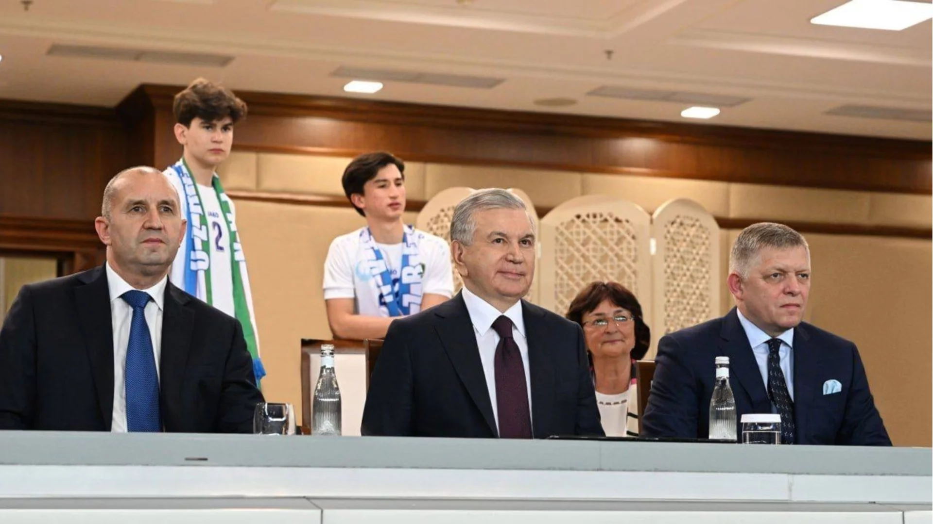 Класираха се за пръв път на Световно, а президентът им подари коли пред погледа на... Румен Радев