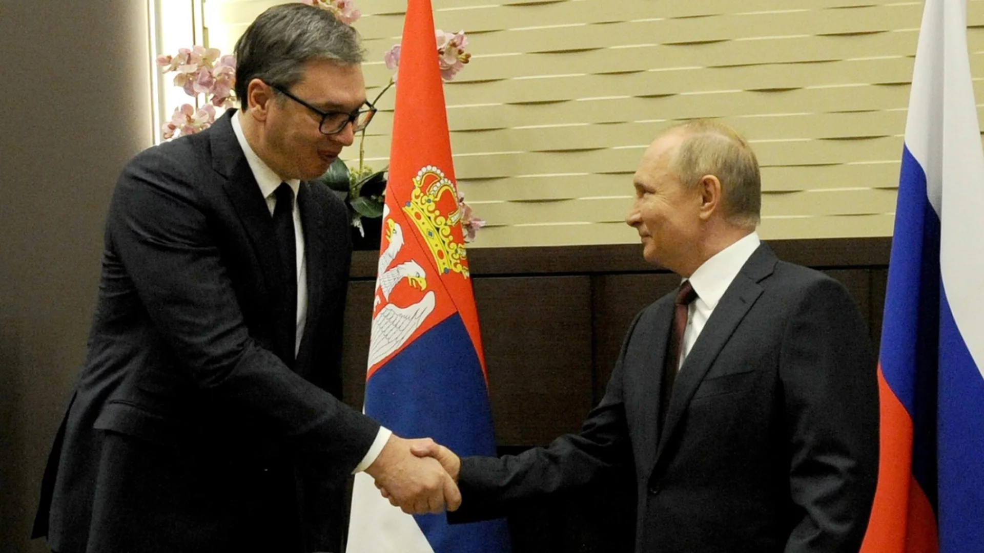 Първа визита в Украйна: Вучич, съюзникът на Путин, се среща със Зеленски