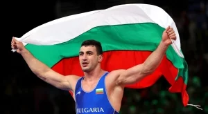 Олимпийският шампион Семен Новиков срещу депутат на държавното в Пловдив