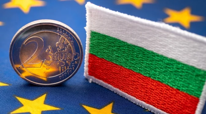 Проучване: 46% от българите искат еврото, 46% са против