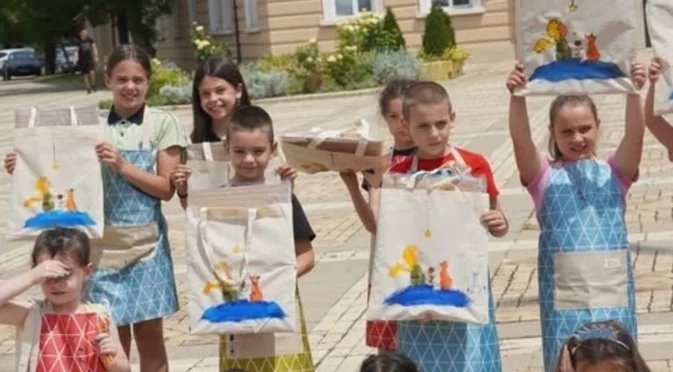 С четка и боички в дните на Шопски празник 2025 в Елин Пелин