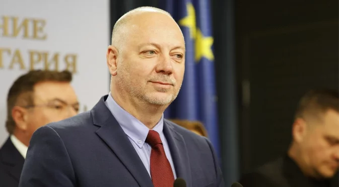 "Решения не се взимат под напора на емоции": Премиерът коментира случая във Варна