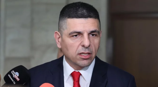 "Отговорността е върху пожарникаря": ДБ обвиниха ГЕРБ за полицейското насилие