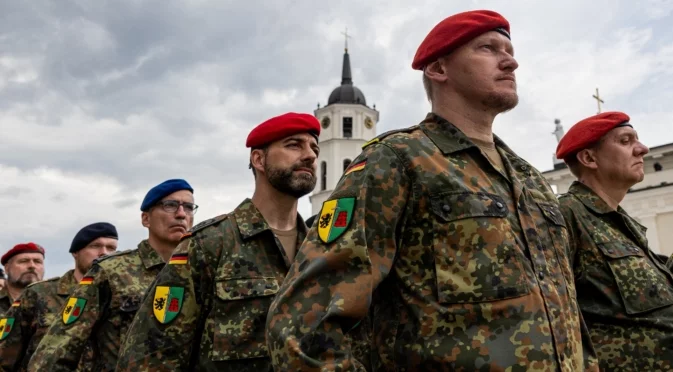 Германски политици не искат превъоръжаване на Бундесвера, а преговори с Русия