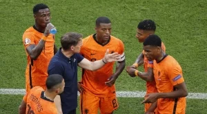 Бивш нидерландски национал заловен в Дубай! Ще лежи на топло 8 години