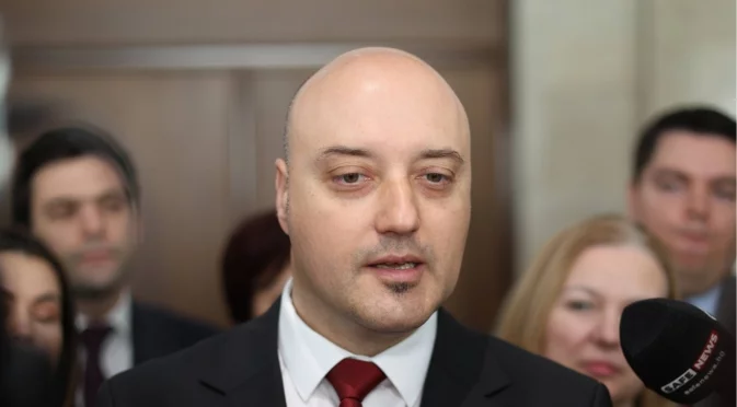 Атанас Славов: Дори за слепите вече е ясно къде стои Румен Радев в политиката