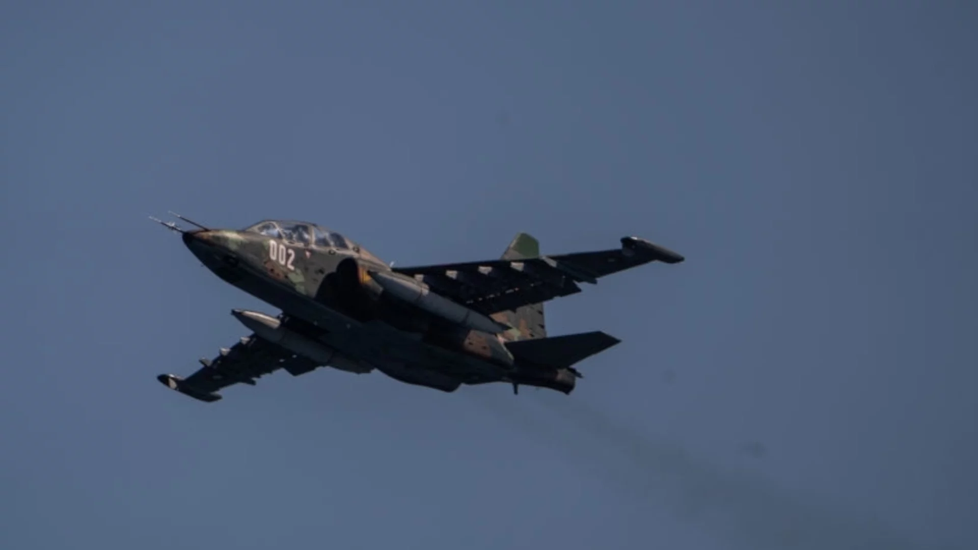 Руски Су-25 свали друг руски Су-25 в Украйна. Потвърждение за взривен руски военен влак (ВИДЕО)