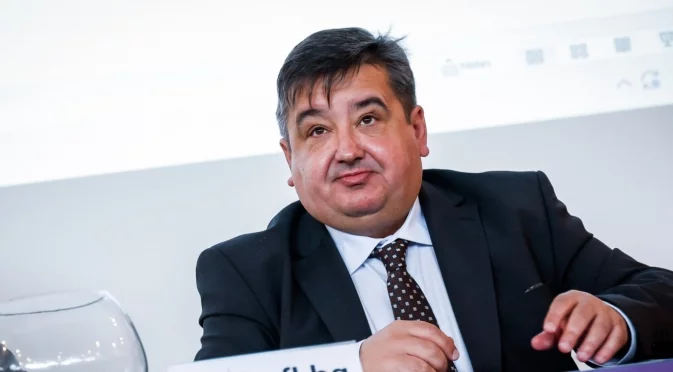 Атанас Караиванов зарови томахавките с Илиан Илиев: Нека да остане на поста, за мен няма проблем