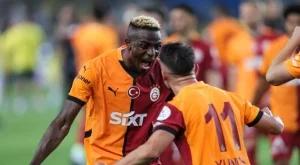 Ако не става с пари, могат да го направят с много пари: Осимен получи предложение, от което му се зави свят