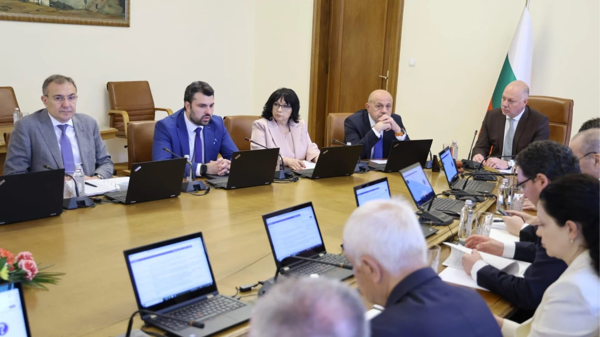 България определи кой отива на срещата на върха на НАТО в Хага