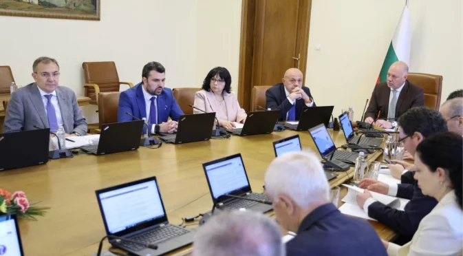 България определи кой отива на срещата на върха на НАТО в Хага