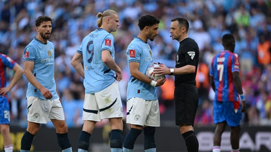 Реши да остане в Манчестър Сити и Пеп Гуардиола го предложи за капитан