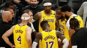 Продават легендарен отбор от НБА за рекордна сума