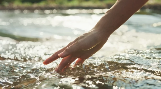 Какво е Мълчана вода и защо се прави на Еньовден?