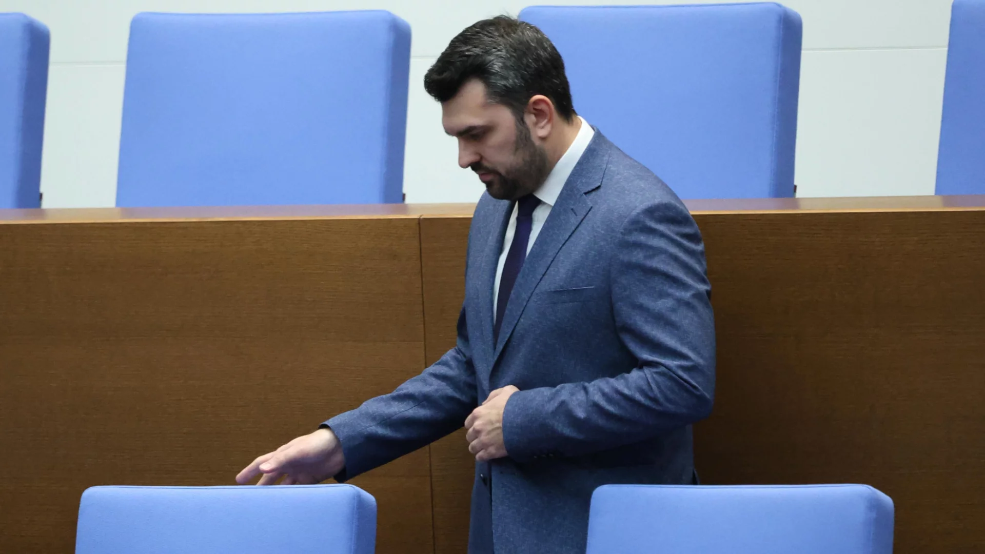 Извинявайте: От гласуване с телефон до убит от Израел българин в Газа - говори външният министър
