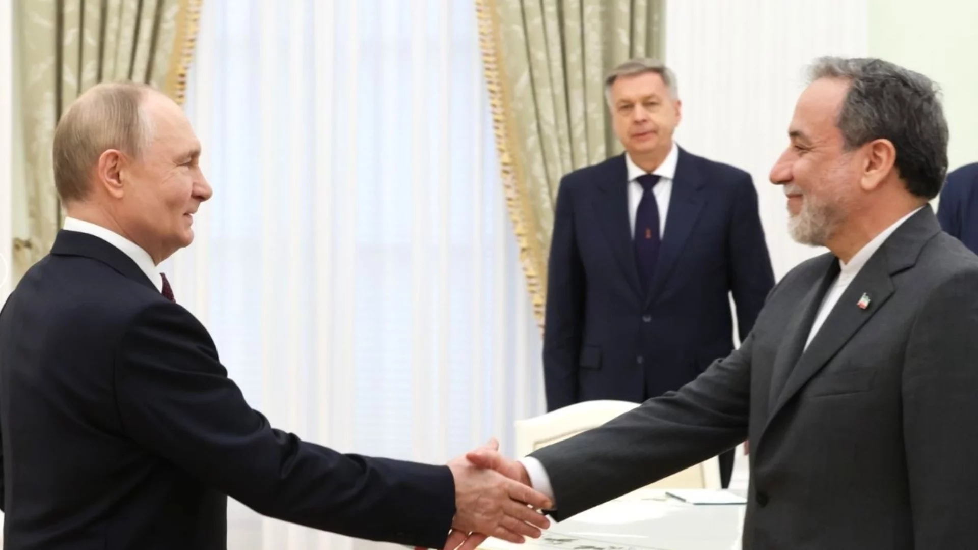 Путин: Русия предприема мерки за подпомагане на Иран (СНИМКИ)