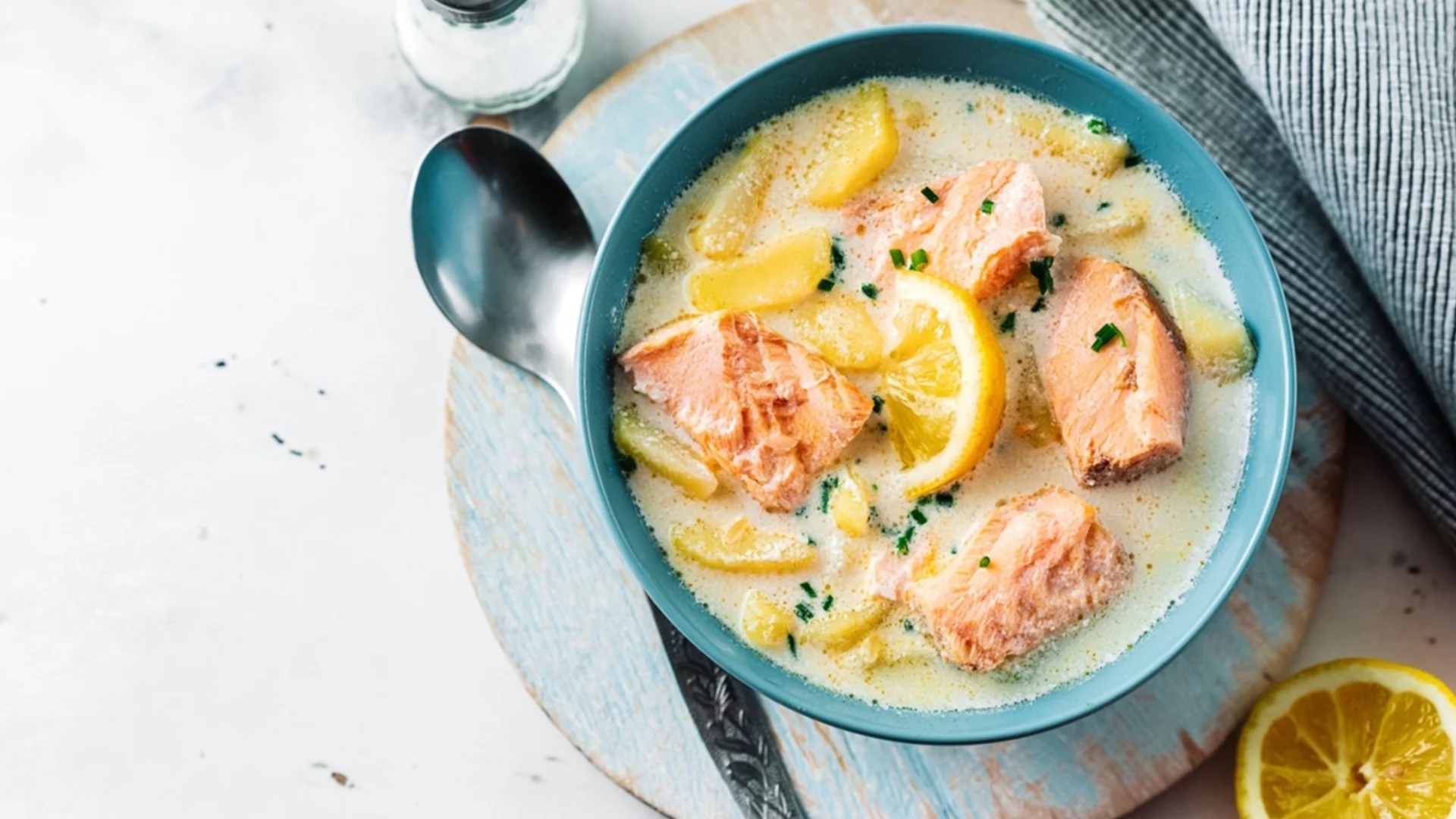 Рецепта за вкусна рибена супа, която ще искате да ядетe всеки ден през лятото