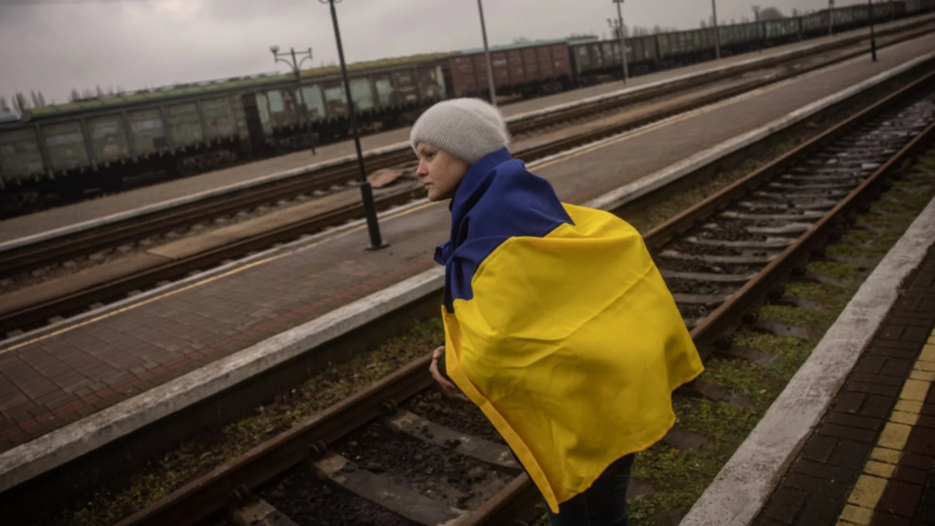 Руска ракета порази украински пътнически влак (ВИДЕО)
