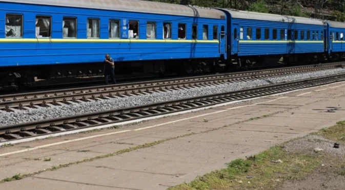 Руска ракета порази украински пътнически влак (ВИДЕО)