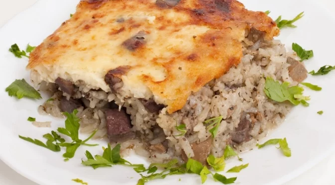 Тази агнешка дроб сарма със заливка е страшна вкусотия