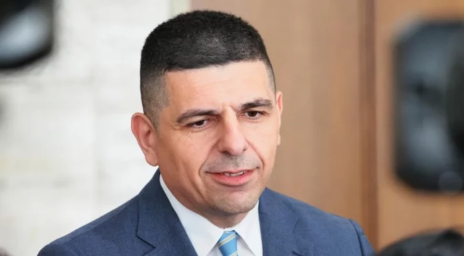 Няма да ни разделите: Мирчев към Борисов и Пеевски след скандалните разкрития за корупция в СО
