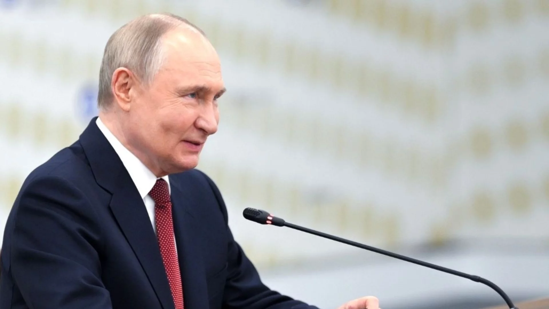 Със заповед на Путин: Службите ще контролират руските учени, контактуващи с чужденци