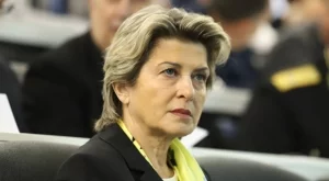 Весела Лечева с нов индиректен залп по Стефка Костадинова