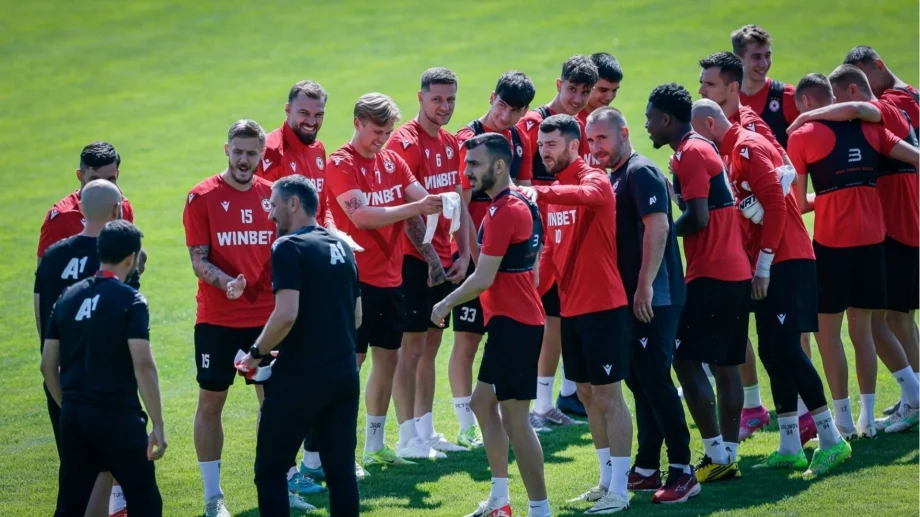 Контузия възпрепятства ЦСКА да продаде трансферен провал