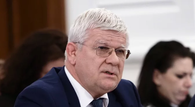 Николай Денков е национално богатство: Бивш министър вижда режисиран сценарий в ПП