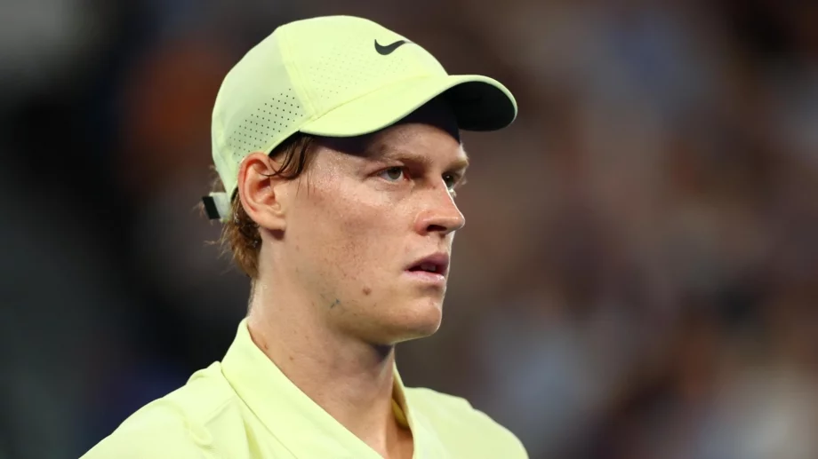 Синер шокира преди Уимбълдън, изгони хората на Джокович от щаба си