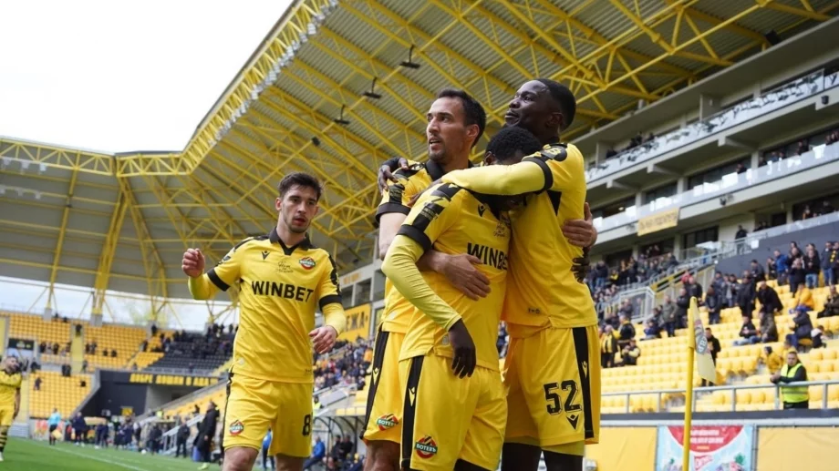 Задава се мощен тандем в Ботев Пд: Събират Ивелин Попов с бивш съотборник от Левски! 