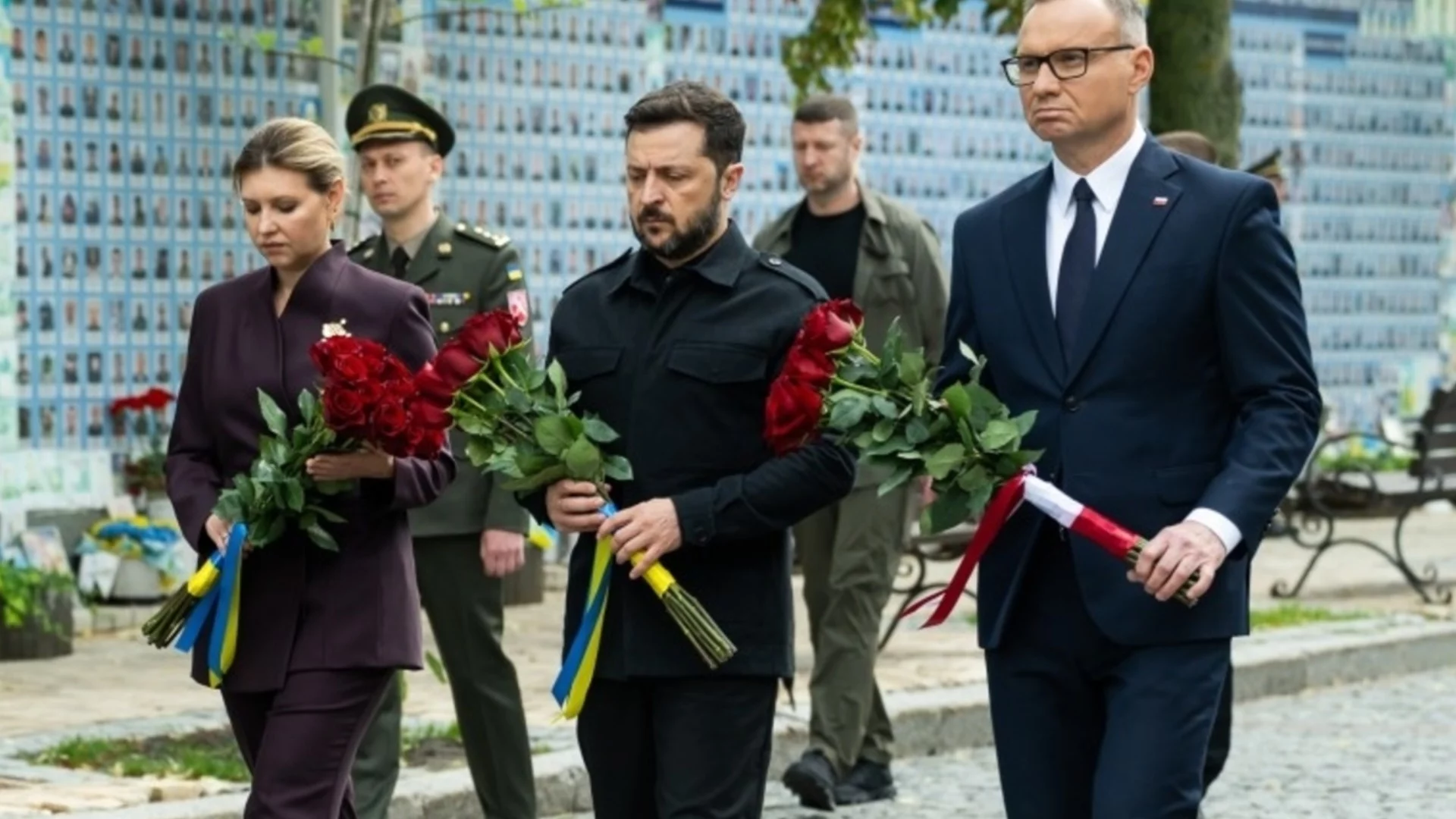 Полският президент пристигна в Киев за прощална среща със Зеленски (СНИМКА)