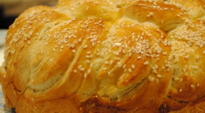 Вкусна и пухкава питка със сирене за Петровден