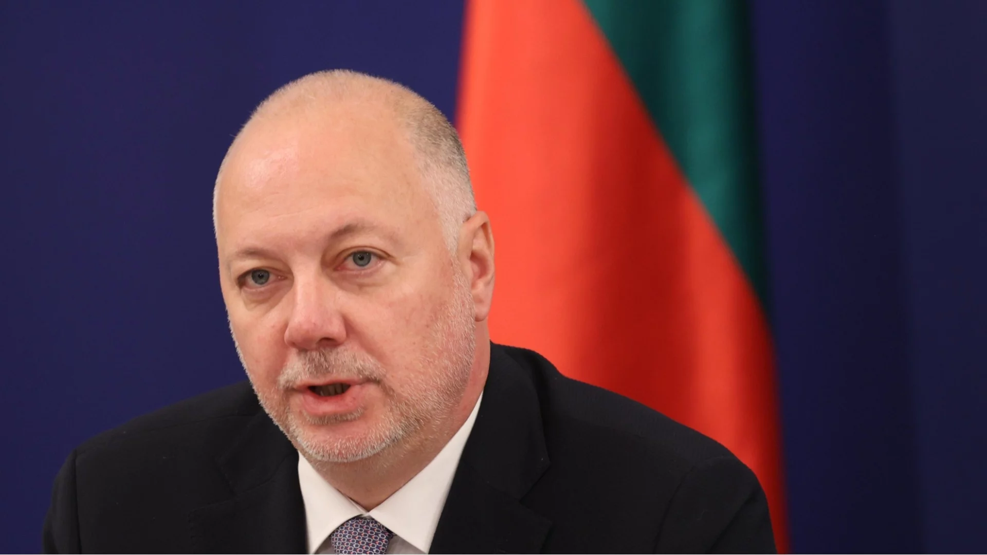 Властта не очаква успешен вот на недоверие