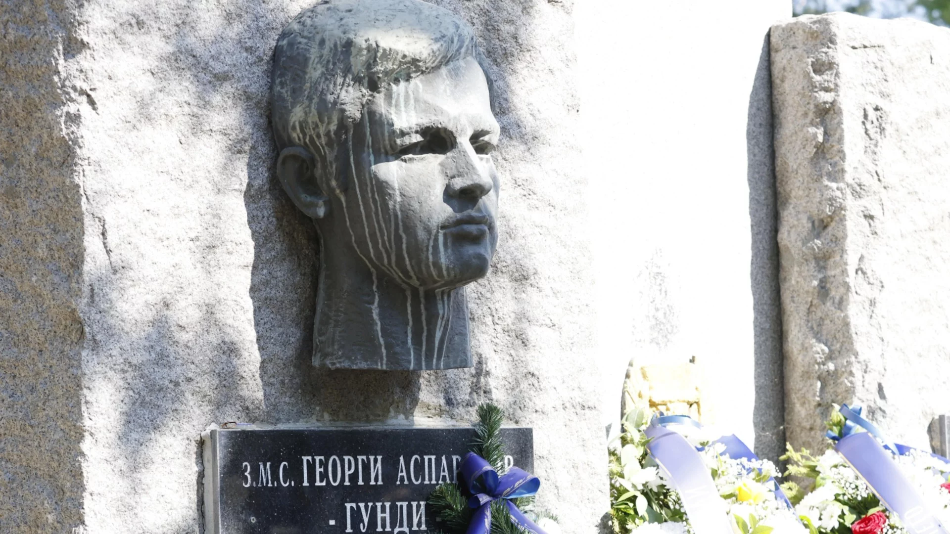Легенда на Левски: Странно ми е, че толкова малко хора почетоха Гунди и Котков
