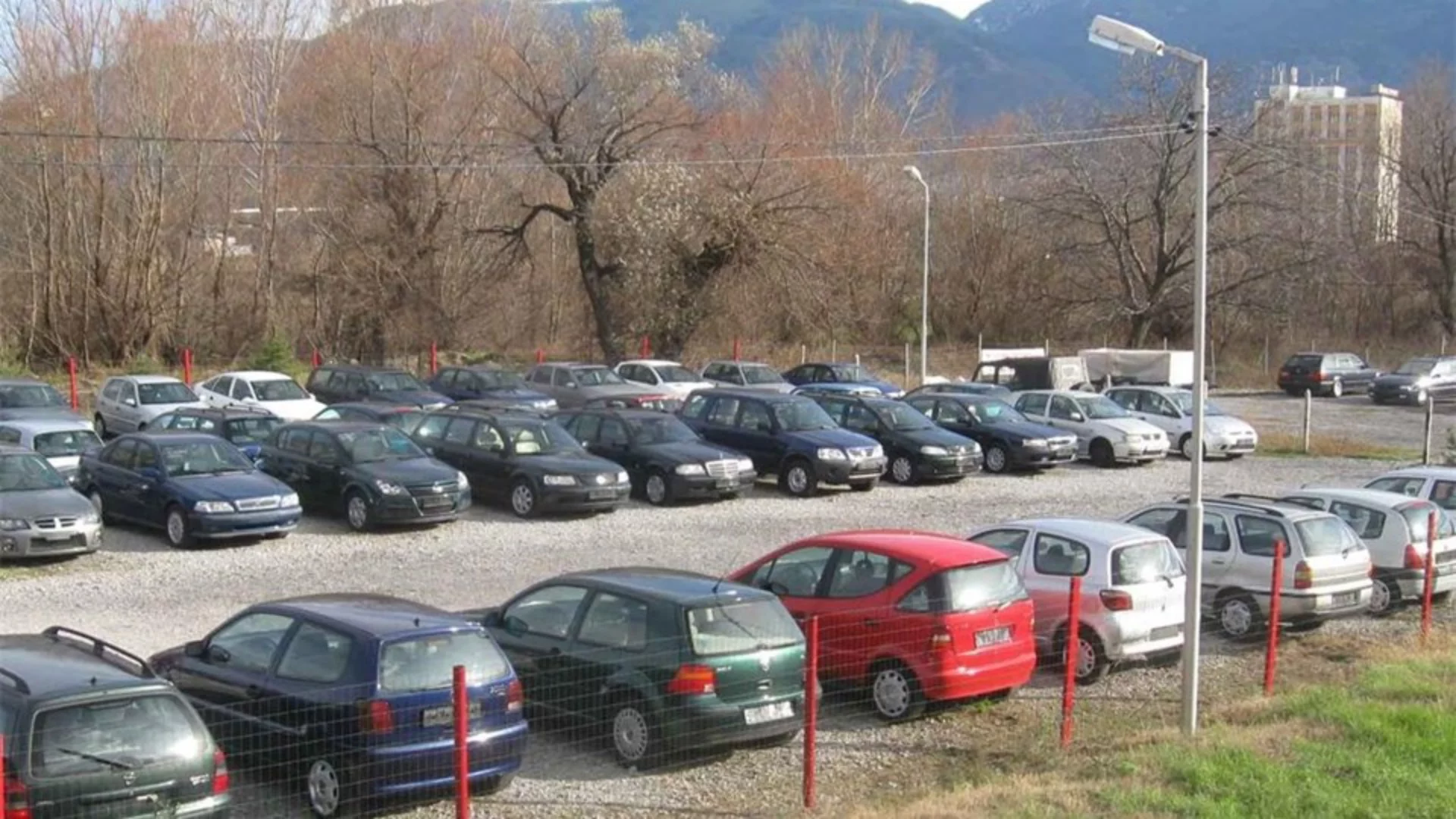 Цените на автомобилите в България скачат след нови такси