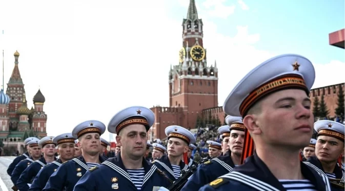 Въпреки мащабната пропаганда: Защо военната служба в Русия прилича на затвор?
