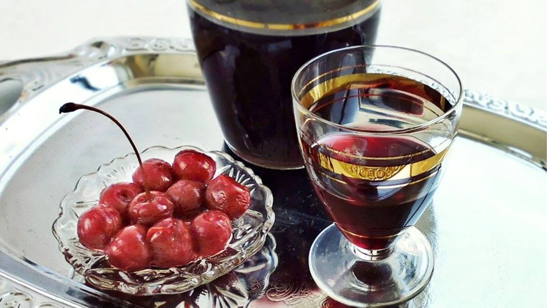 Мощна домашна отвара с вишни