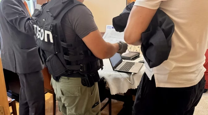При акцията за търговия с българско гражданство: Обискираха дома на депутат