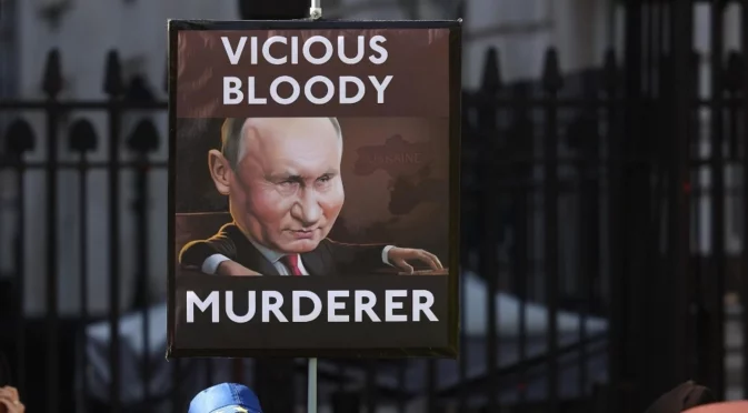 Руснак предложи 1 милион рубли за залавянето на Путин насред Санкт Петербург: Какво му се случи