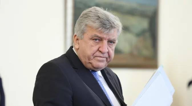 "Проблем от 20-30 години": Манол Генов за сметищата и новия вот на недоверие (ВИДЕО) 