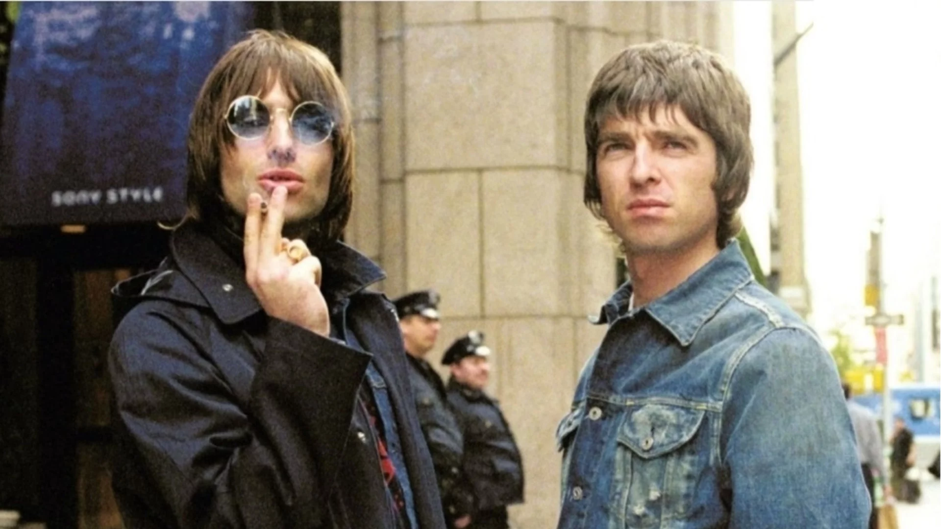 Меломаните заливат Кардиф за първия концерт на Oasis от 16 години насам (ВИДЕО)